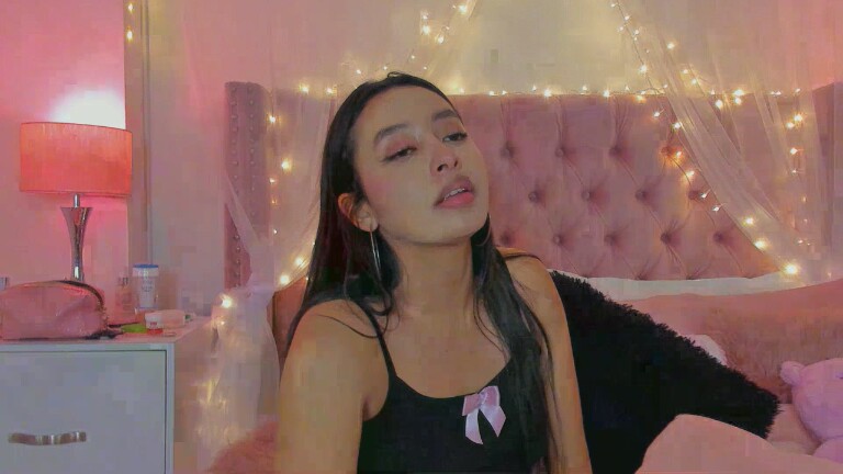 AlexandraWinterr's Streamate show and profile