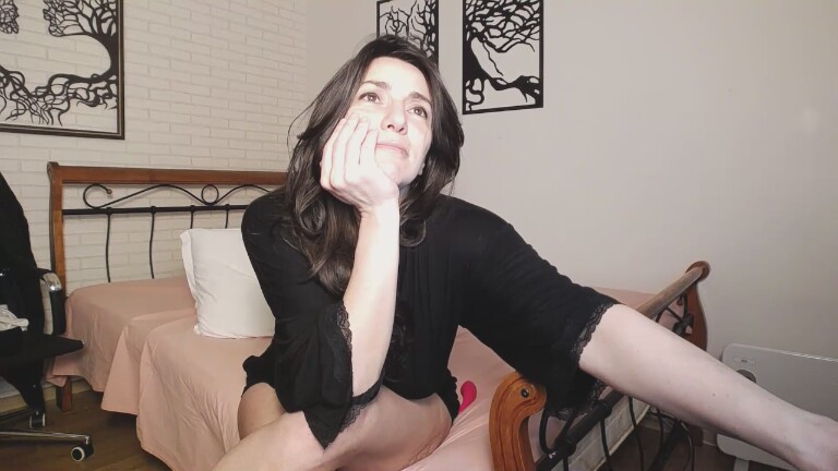 LEONAAx's Streamate show and profile