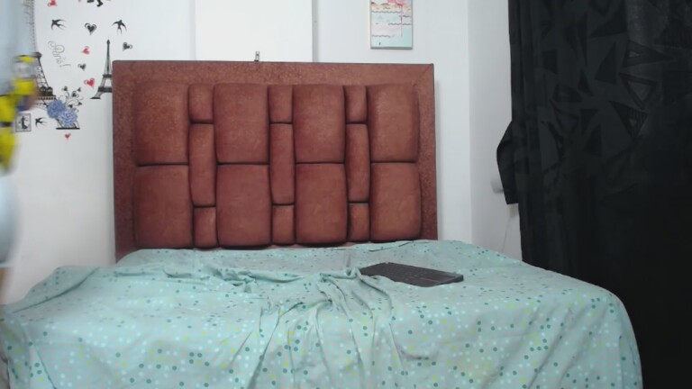 varasper's Streamate show and profile