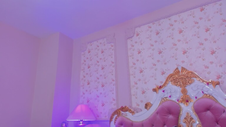 JuneEvanss's Streamate show and profile