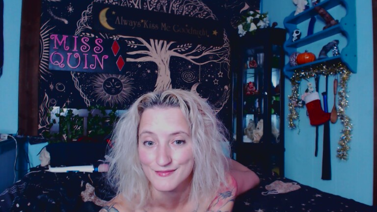 MissQuinCam's Streamate show and profile