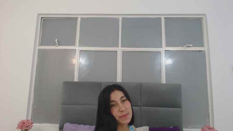 EllieBella's Streamate show and profile