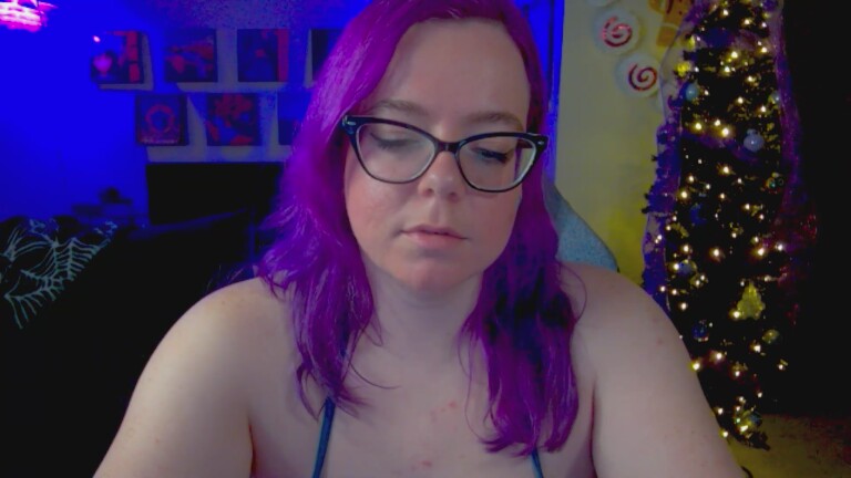KiraSpitQueen's Streamate show and profile