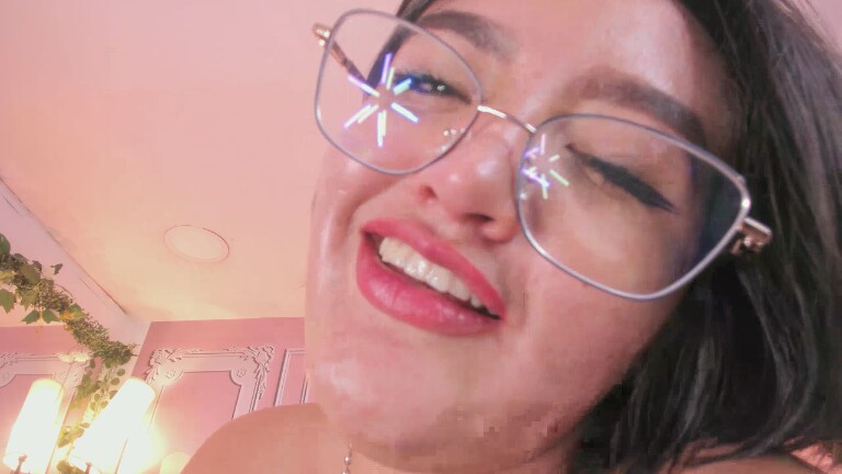 NaraSuarez's Streamate show and profile