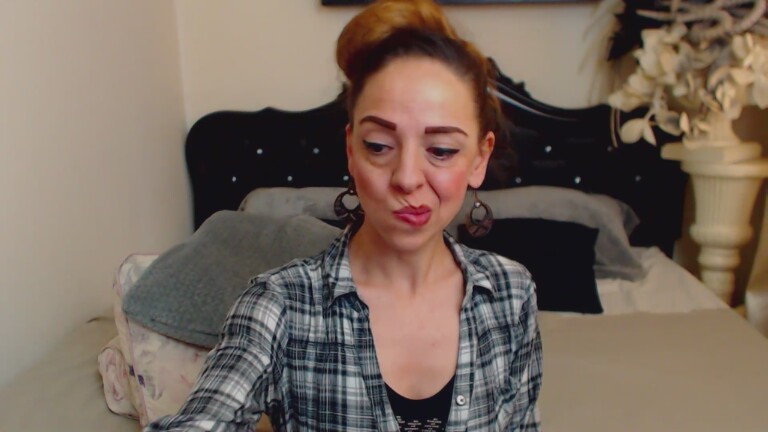 AylyneMiller's Streamate show and profile